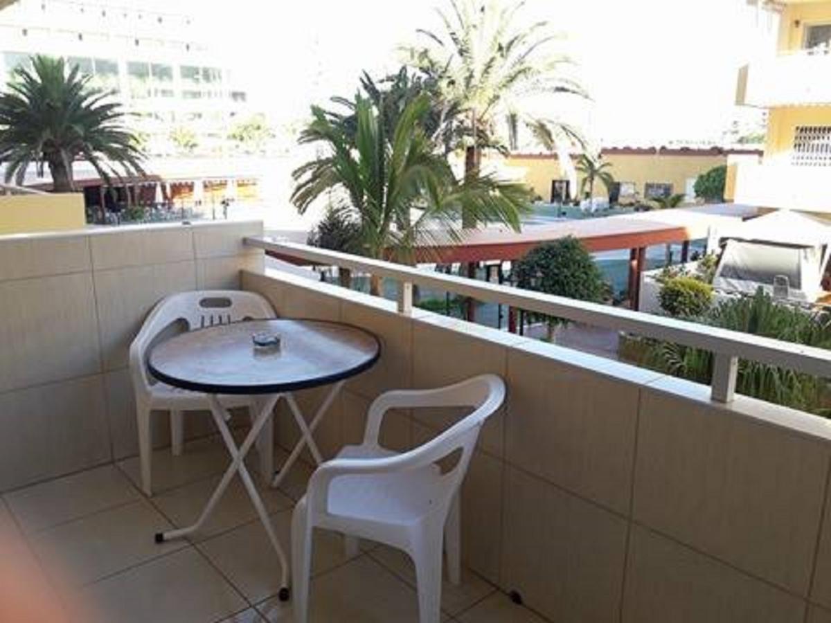 White Apartment Los Cristianos  Exterior photo